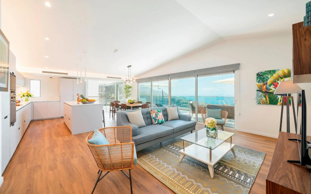 Grandview by OurMadeira