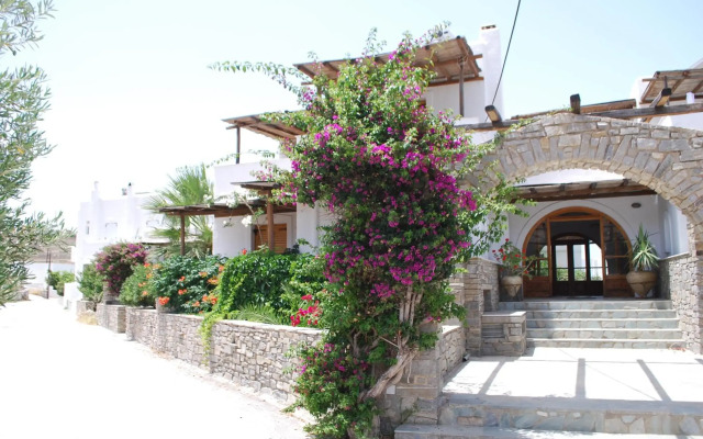 Siroco's Rooms And Studios