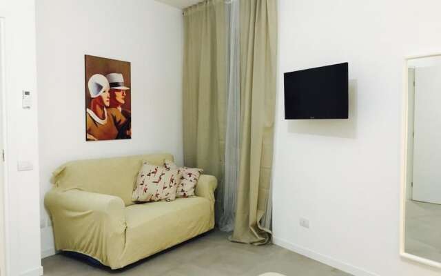 Room Center Station 2