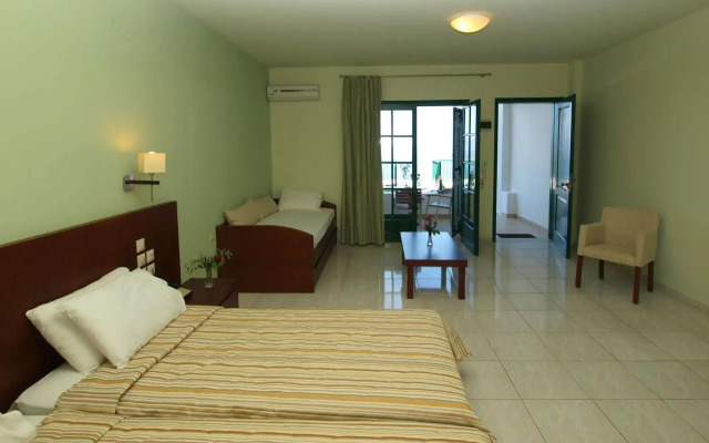 Skiathos Club Hotel Suites