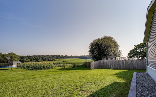 Tranquil Dutch Country Home: 2 Decks, Farm Views!