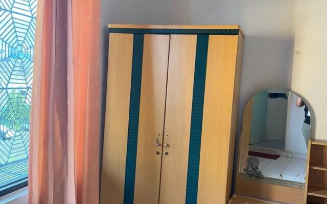 Bulusaraung Homestay Makassar By Zuzu