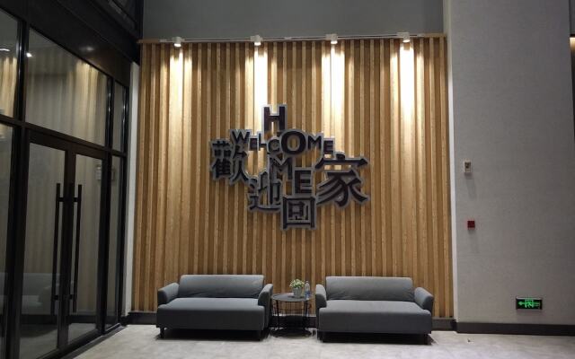 South Lake Theme Loft  Apartment