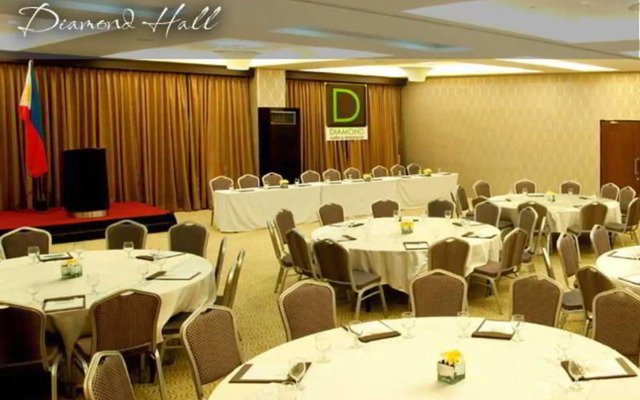 Diamond Suites and Residences