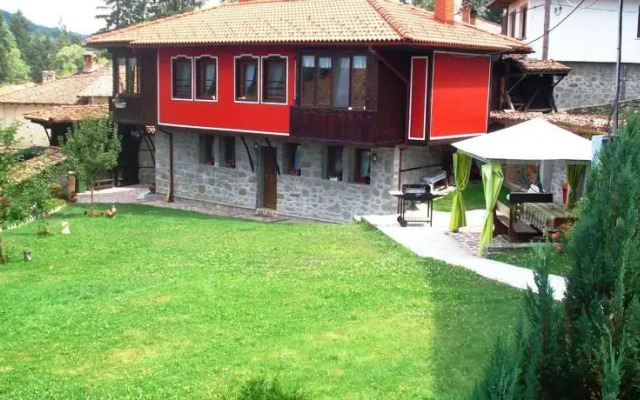 Traditsia Guest House