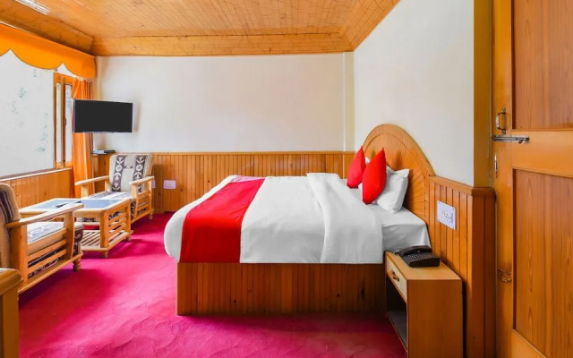 OYO 23371 Solang Holiday Inn