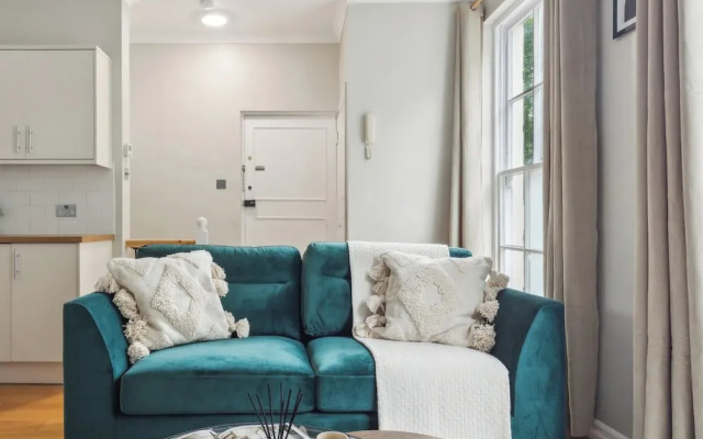 Westminster Charm - 2BR with Style
