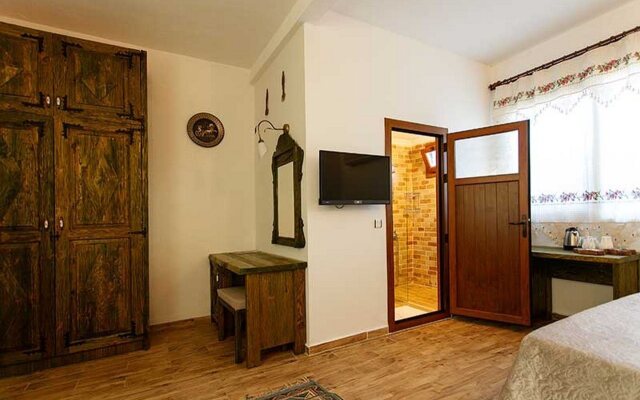 Piramit Hotel