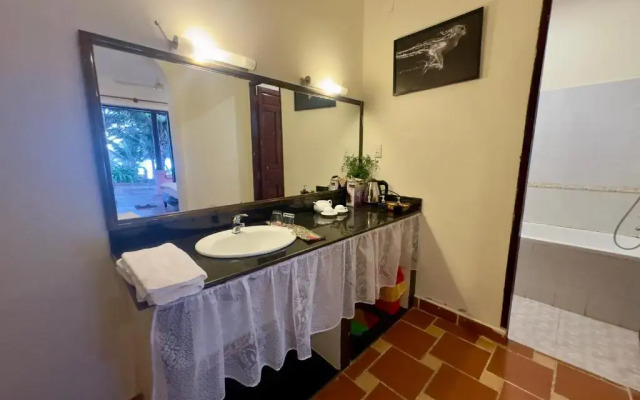 Canh Buom Xanh Resort