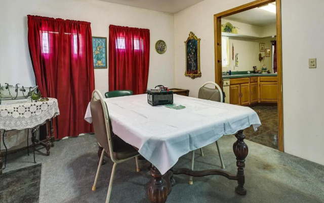 Screened Porch: Remote Harlingen House!