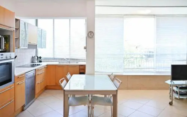 Sweet Sunny 1BR in Gush Halav by HolyGuest