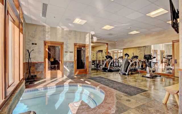 3056 The Timbers 1 Bedroom Condo by RedAwning