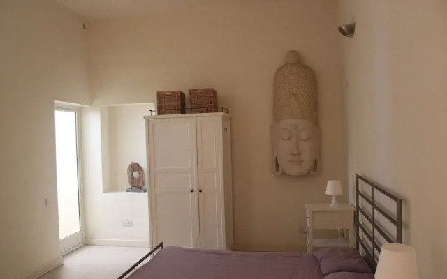 Stylish, Modern, Central Apartment in St Julians, Malta - Sleep 4