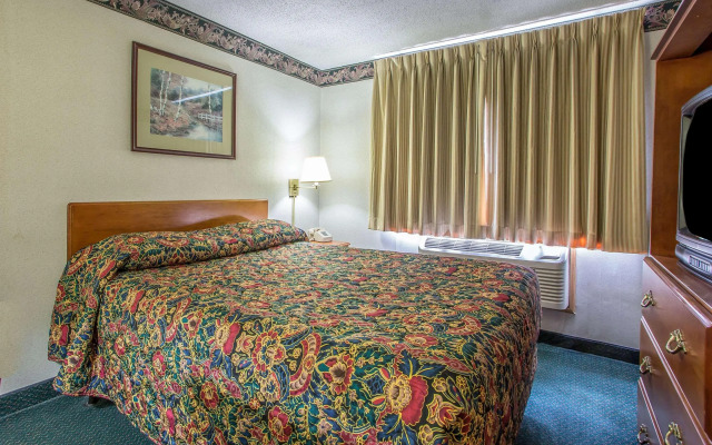 Rodeway Inn Bedford