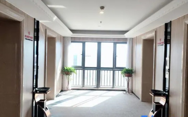 Youth Sunshine Hotel