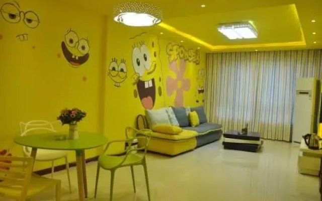 Huazhong Theme Apartment Hotel