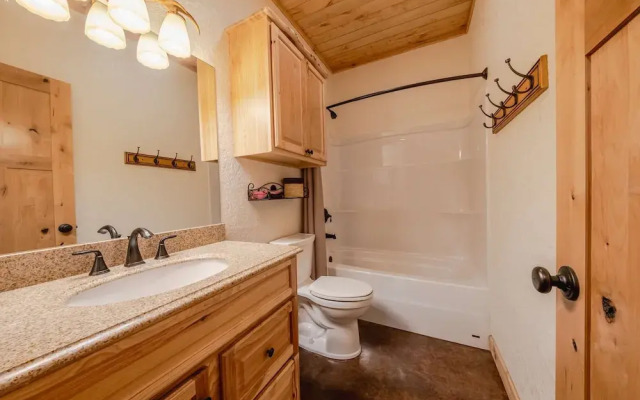 Flathead River Retreat For 15!