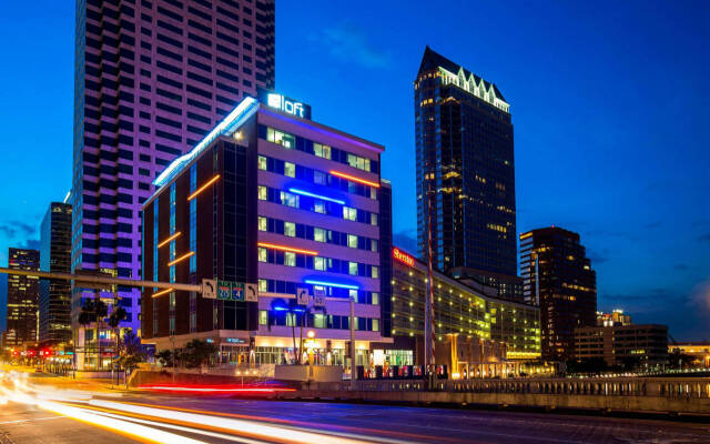 Aloft Tampa Downtown