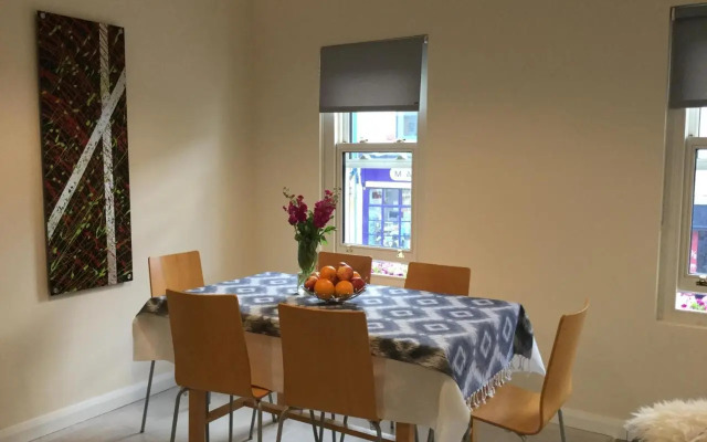 Rose Alley Apartment