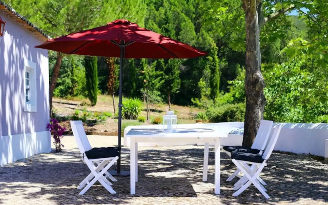 Pine Tree House in Azeit o