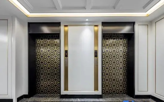 XANA Deluxe Changsha Binjiang Financial Center Hotel