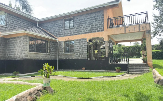 Lux Suites Lakeview Mansion Nakuru