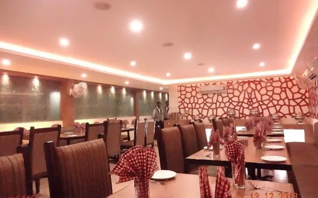 OYO 2155 Hotel Wardhman