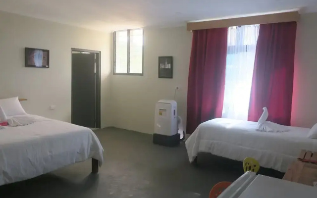Zaru Hotel