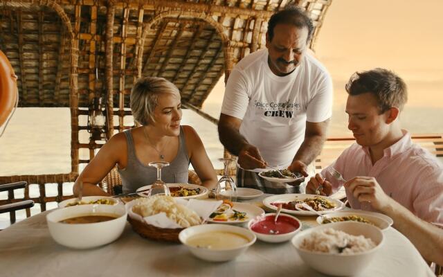 Spice Coast Cruises CGH Earth-Houseboat