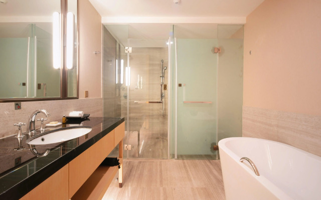 InterContinental Heilong Lake by IHG