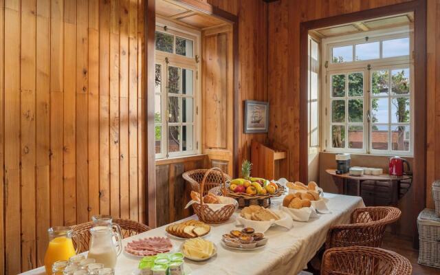 Casa da Fajã Alta with breakfast by An Island Apart