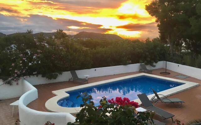 No 20 Bernia, Moraira
