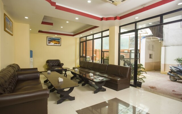 OYO 156 Hotel Sweet Town