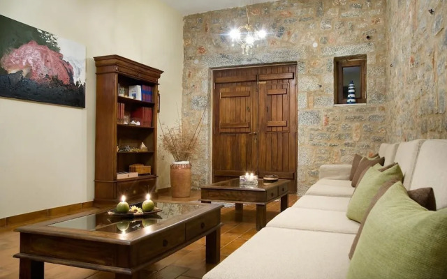 Vlyhada Residence & Restaurant