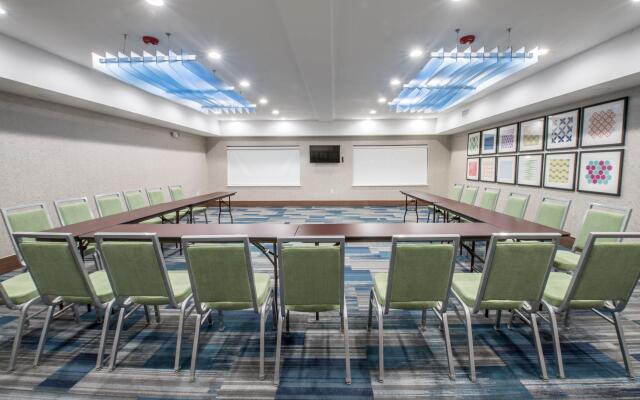 Holiday Inn Express and Suites Houston Westchase - Westheimer by IHG