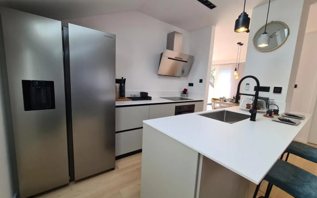 Guesthouse Porto 100m see, close Sandy beach, Pebble beach