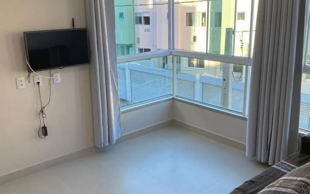 Apartamento a 50 metros da praia de canto grande