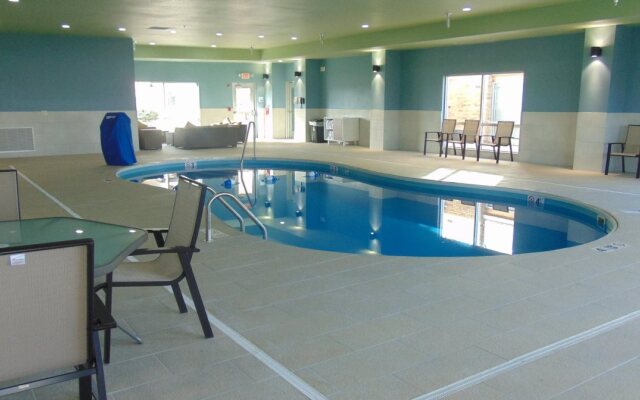 Holiday Inn Express & Suites Wapakoneta by IHG