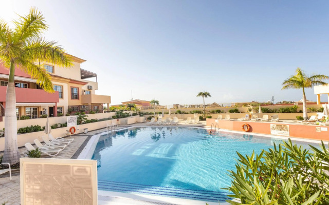 Terrazas Del Duque Sunset Apartment