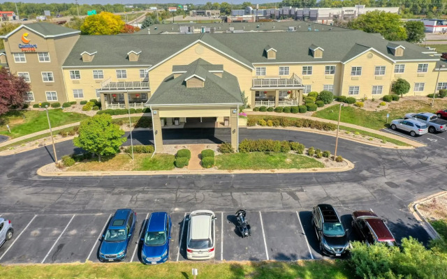 Comfort Suites Appleton Airport