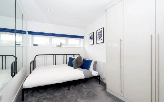 Ida Pod Places - New Cross Gate