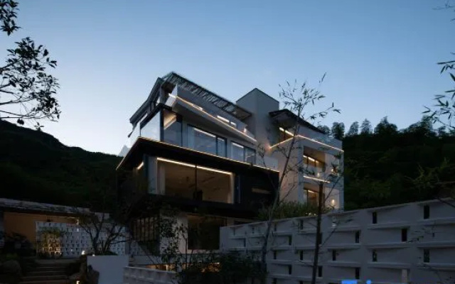Shiyin·Two-Three-Four Mountain Villa Homestay with Double-Layer Infinity Pool (Shibadaowan Drift) — 4-star hotel in Huzhou