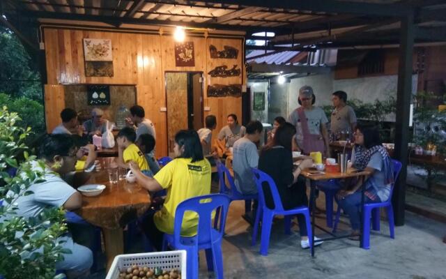 Ban Suan Sukjai Mae Sariang