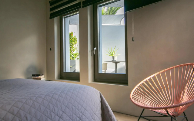 Marquise Suites - Adults Only