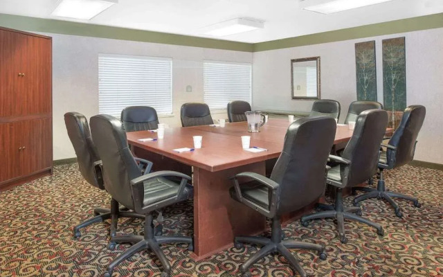 Holiday Inn Express Litchfield