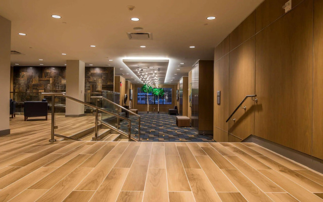 DoubleTree by Hilton Hotel & Suites Pittsburgh Downtown