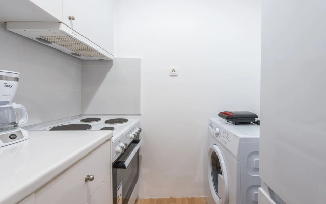 Apartment at Megaro Mousikis metro station 1bed 2 pers