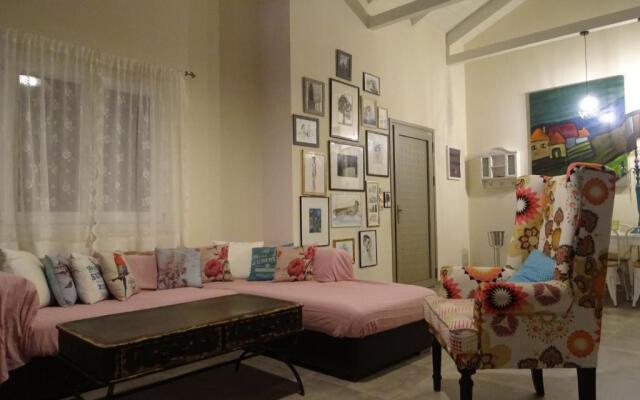 Vasia's Artist's Villa