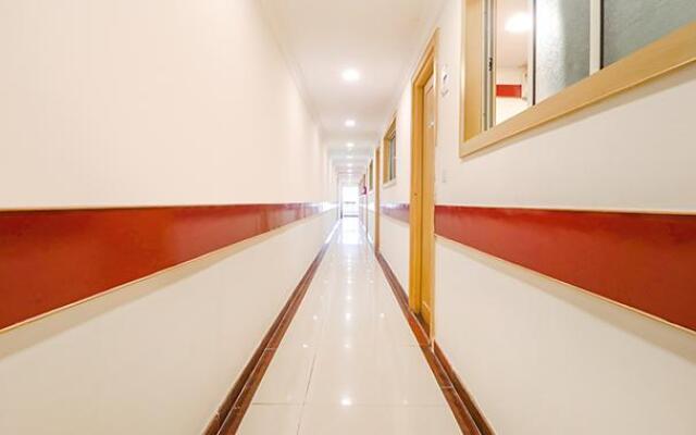 Fabhotel Sri Sai Ram Suites