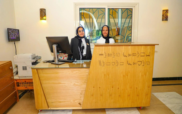 Jewel Howard Carter Hotel